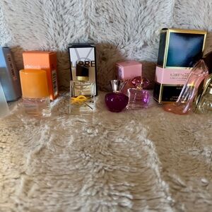 7 mini perfumes Dabbers